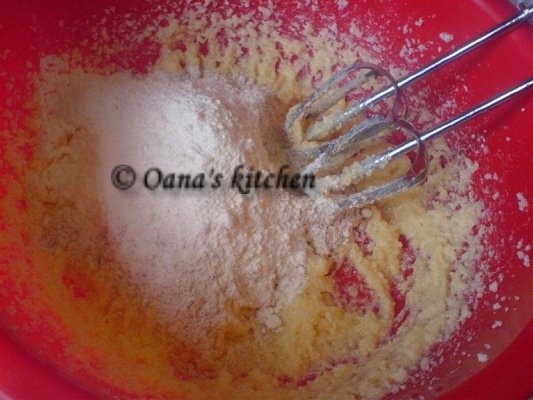 Chocolate chip cookies (biscuiti cu ciocolata, nuci si alune)