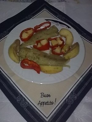 File de cod cu garnitura de gutui si ardei gras rosu