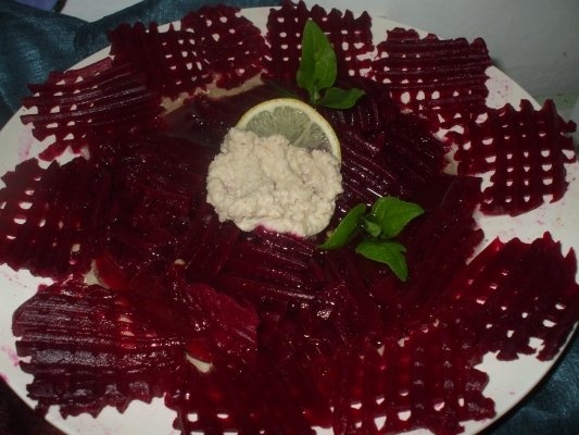 Salata de sfecla rosie