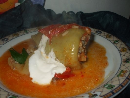 Ardei umpluti cu curcan la microunde