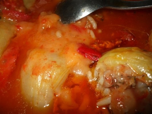 Ardei umpluti cu curcan la microunde