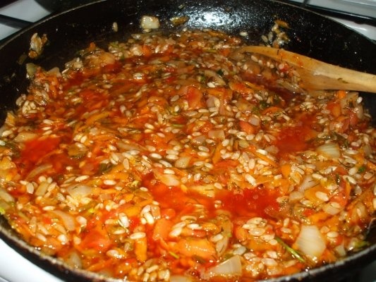 Ardei umpluti cu curcan la microunde