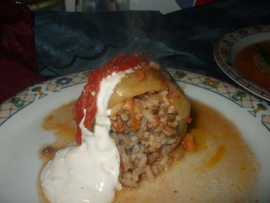 Ardei umpluti cu curcan la microunde