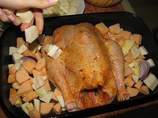 Pui la cuptor si legume glazurate cu miere