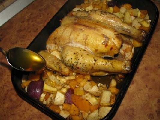 Pui la cuptor si legume glazurate cu miere