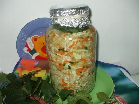 Varza tocata murata la borcan