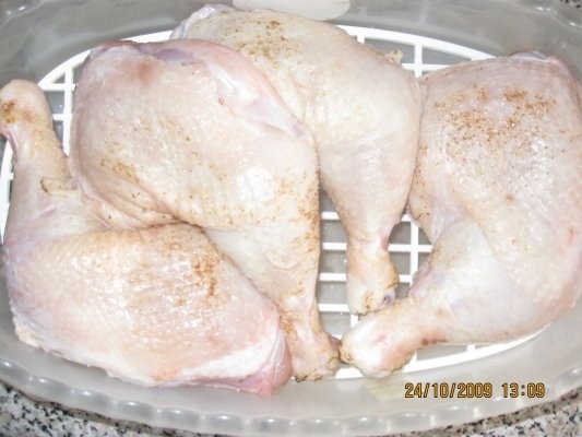 Pulpe de pui la cuptor cu sos de rosii