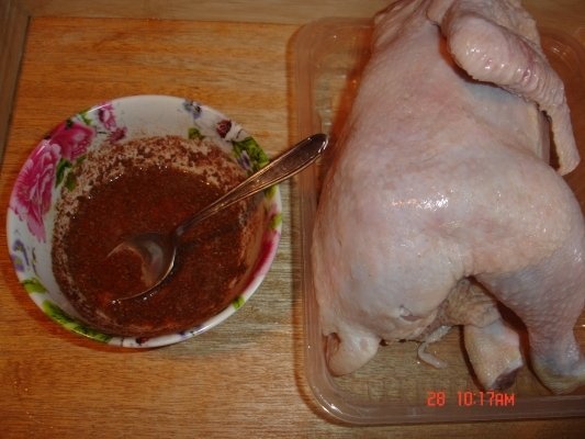 Pui pe cutie de bere