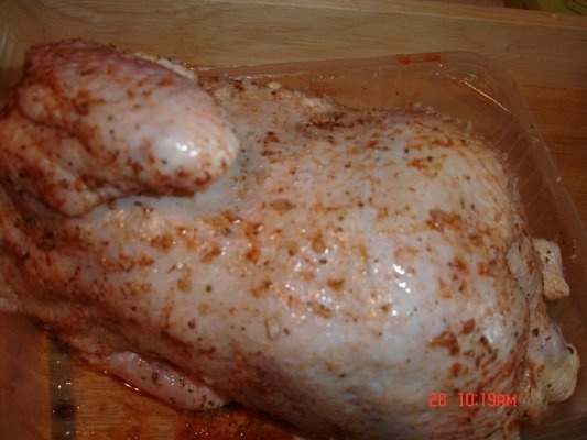 Pui pe cutie de bere