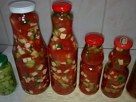 Rosii cu telina si ardei iute pentru ciorbe