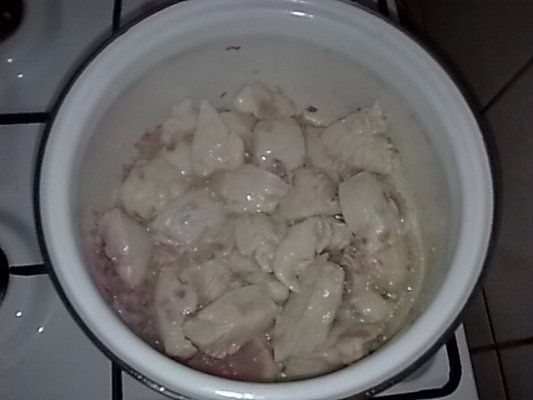 Piept de pui cu mazare