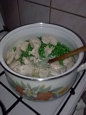 Piept de pui cu mazare