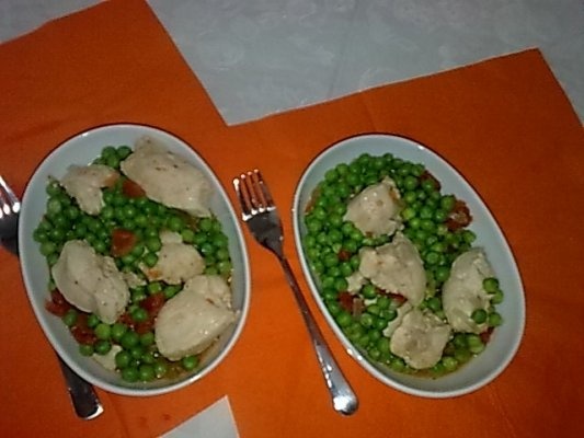 Piept de pui cu mazare