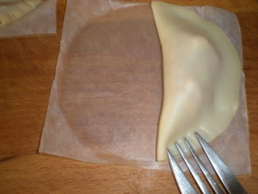 Empanadillas de atun (placinta de ton)
