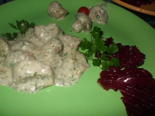 Ciuperci cu cascaval, branza topita si smantana