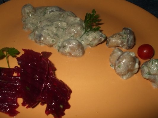 Ciuperci cu cascaval, branza topita si smantana