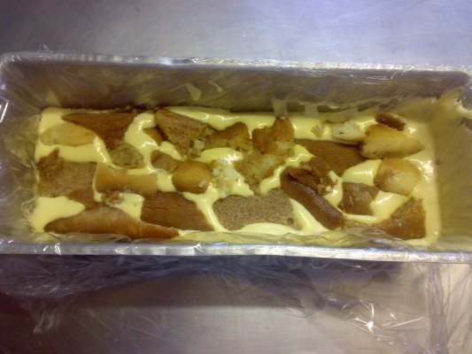 Semifreddo cu fructe uscat, alune si nuci