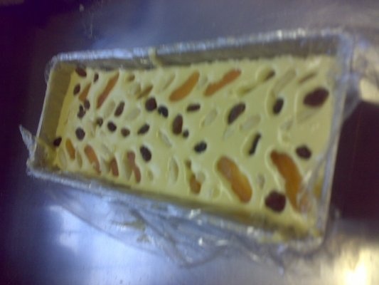 Semifreddo cu fructe uscat, alune si nuci