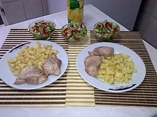 Friptura de curcan,cu cartofi prajiti