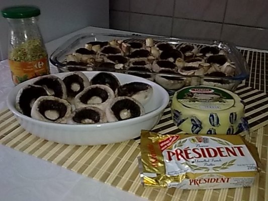 Ciuperci cu unt si cascaval