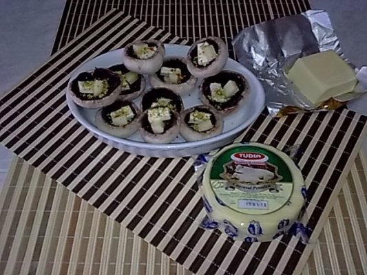 Ciuperci cu unt si cascaval