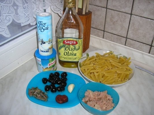 Penne cu ton si masline