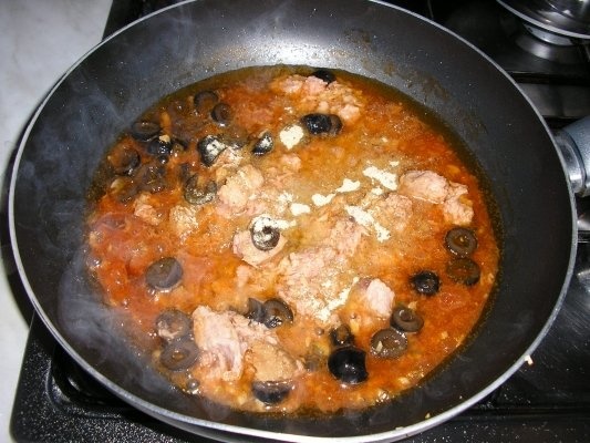 Penne cu ton si masline