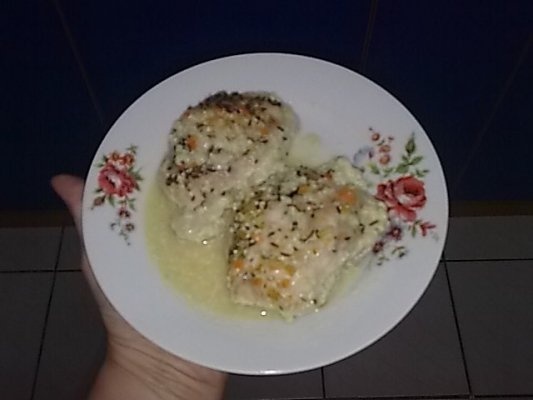 Medalion de curcan cu sos de unt, lamaie si chimen