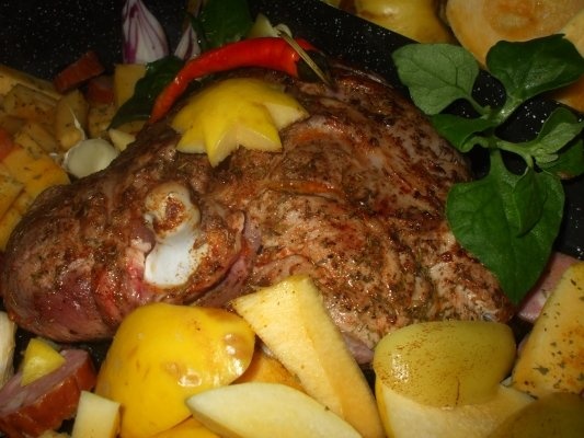 Coq au vin cu curcan, dovleac si gutui