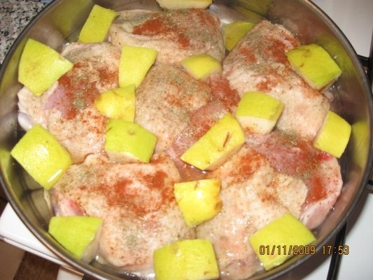 Pulpe de pui cu gutuie