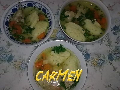 Supa din copanele de pui cu galusti.