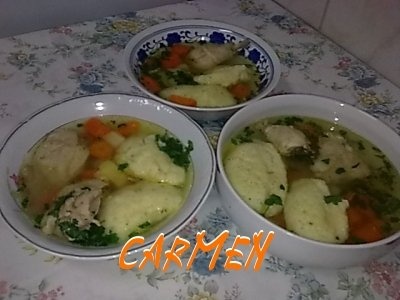 Supa din copanele de pui cu galusti.