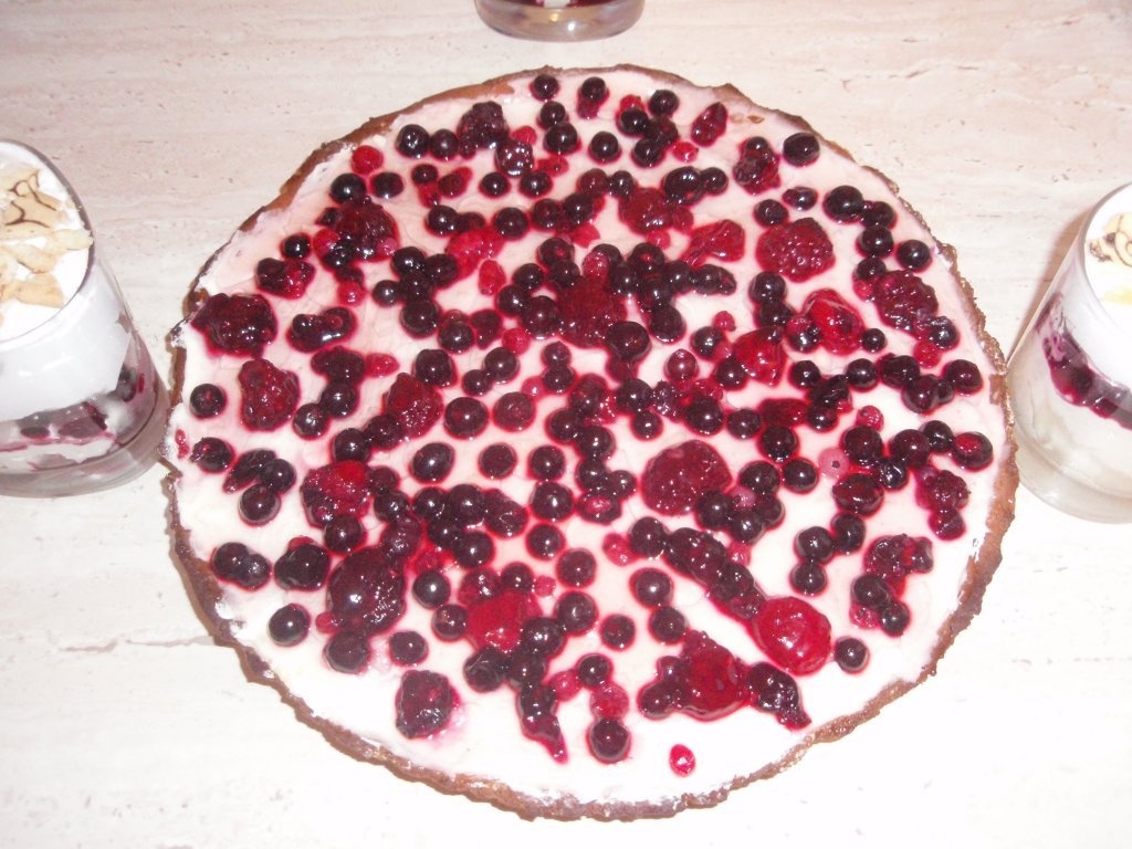 Tarta cu fructe de padure