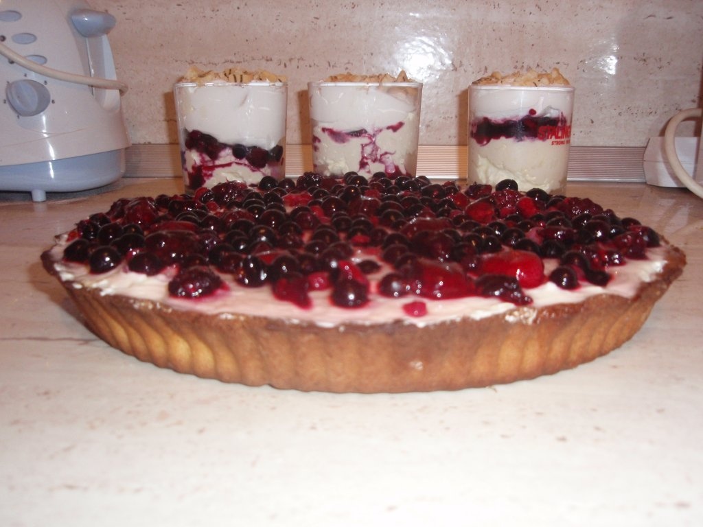 Tarta cu fructe de padure
