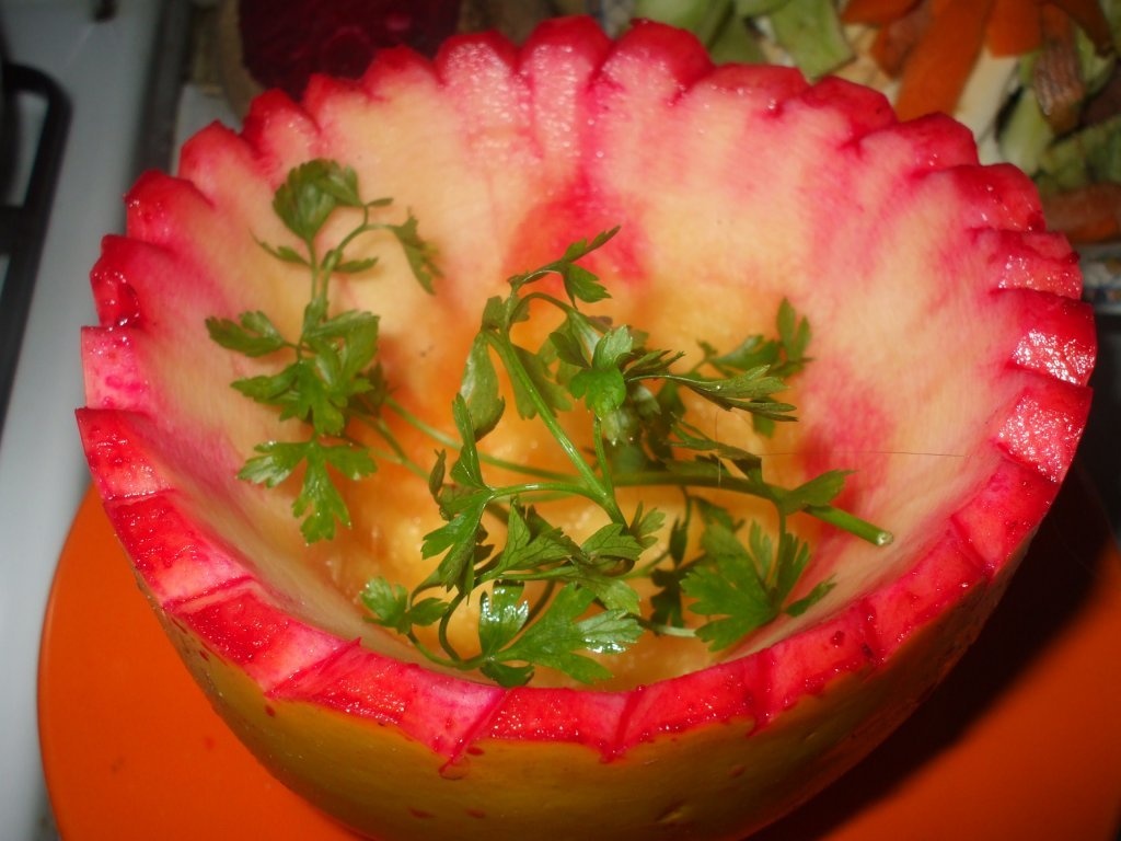 Supa de dovleac cu legume in dovleac