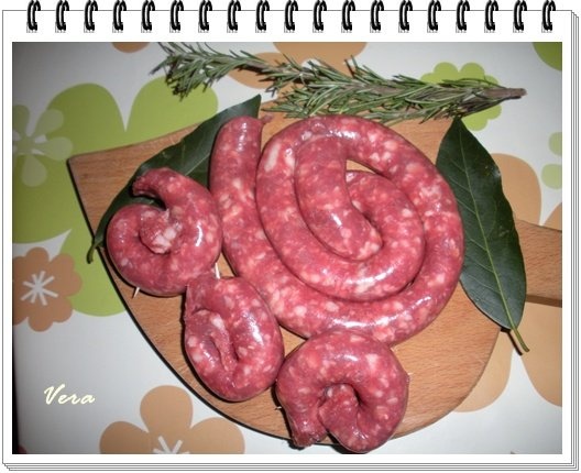 Paste cu carnat si smantana