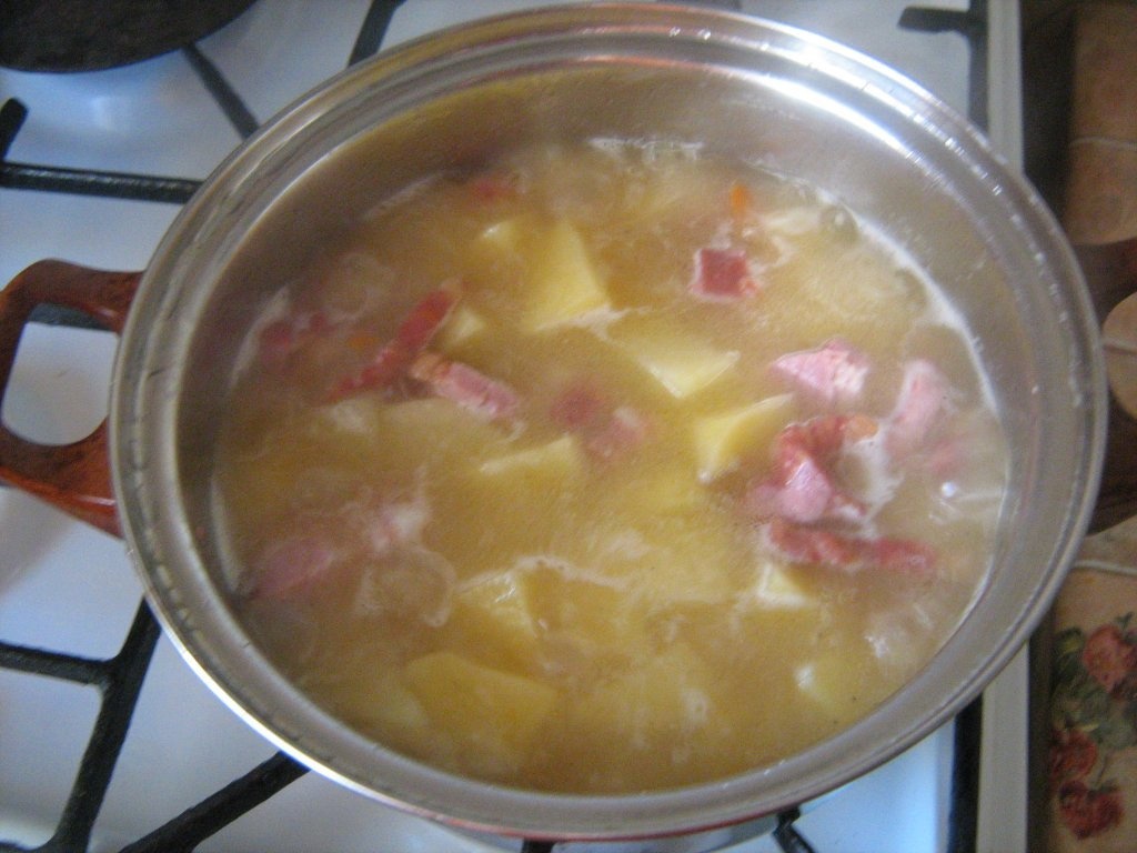 Tocanita de cartofi cu scarita afumata