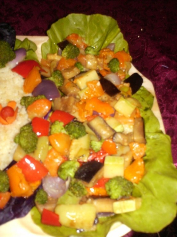 Rulouri de pui cu orez si legume