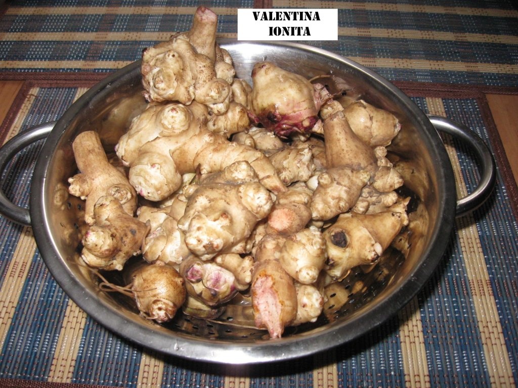 Salata de napi cu nuca