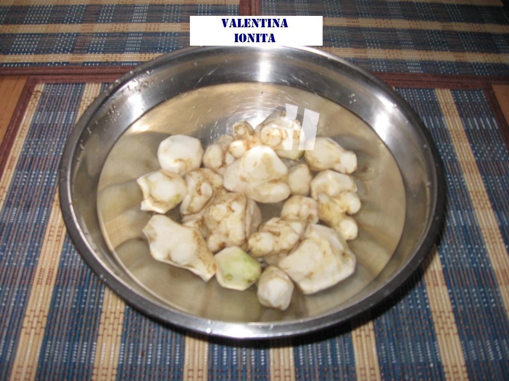 Salata de napi cu nuca