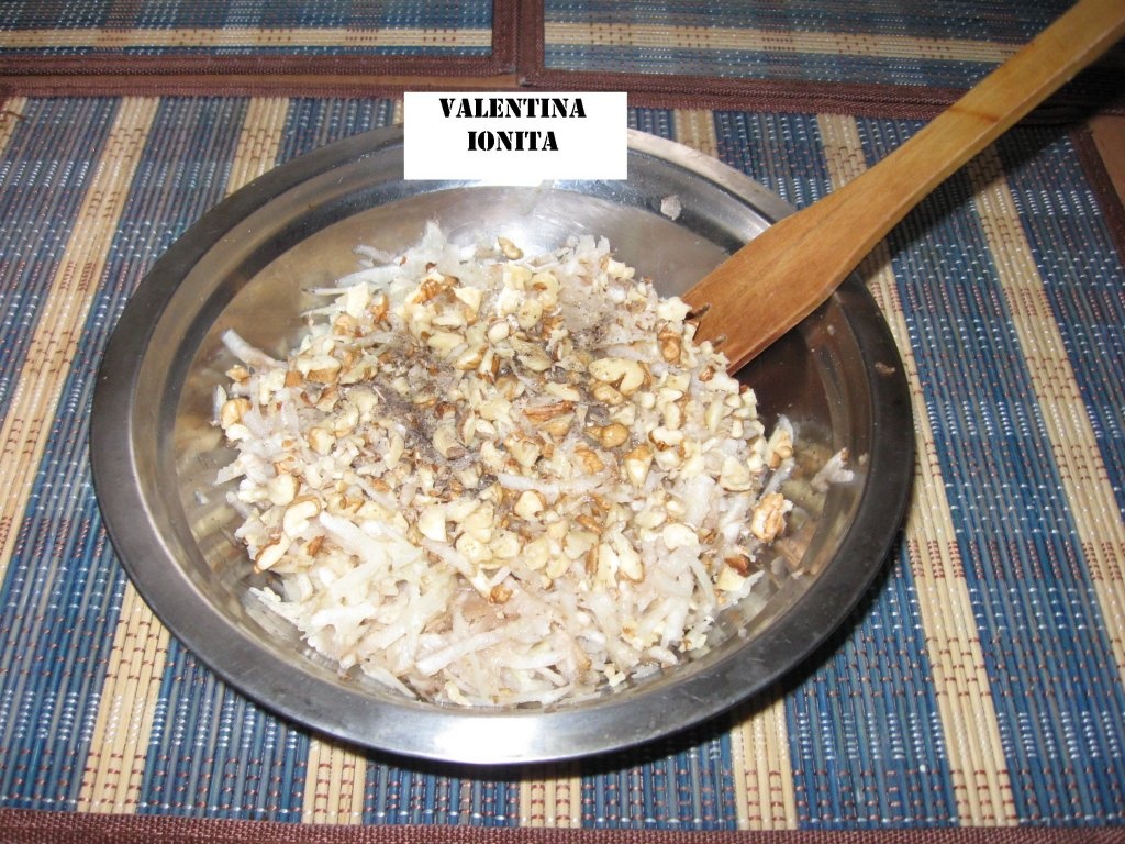 Salata de napi cu nuca