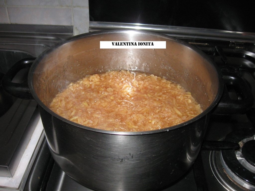 Gem de gutui cu nuca