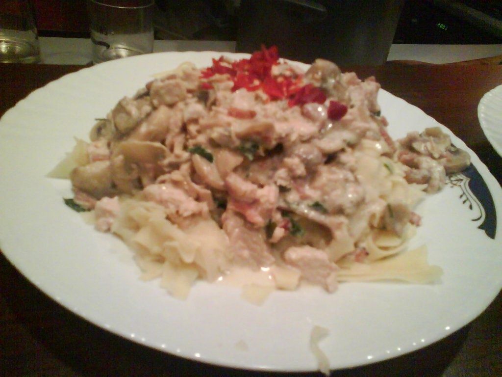 Tagliatele cu pui si ciuperci