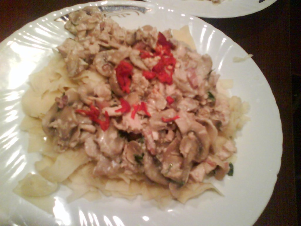 Tagliatele cu pui si ciuperci