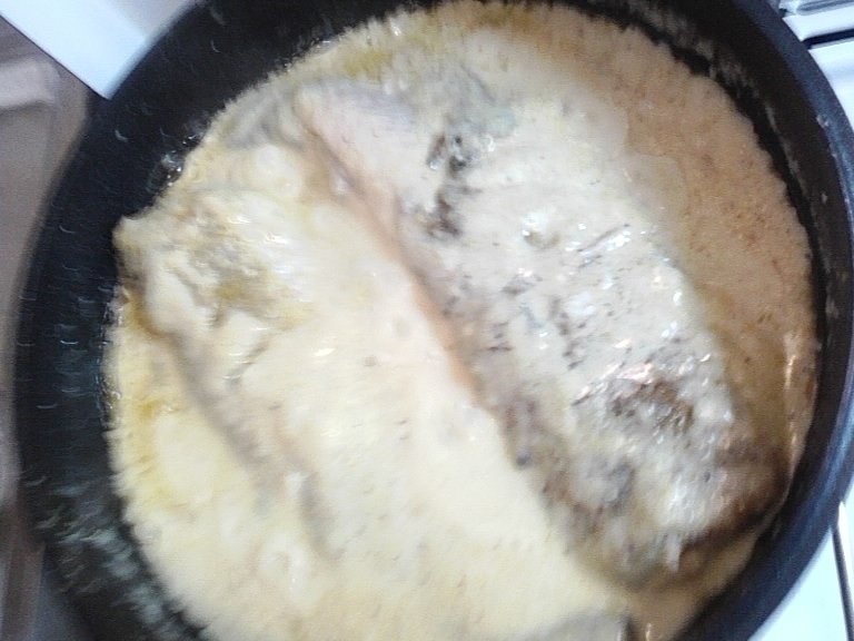 Pastrav cu sos  la Dubletta