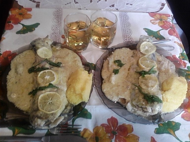 Pastrav cu sos  la Dubletta