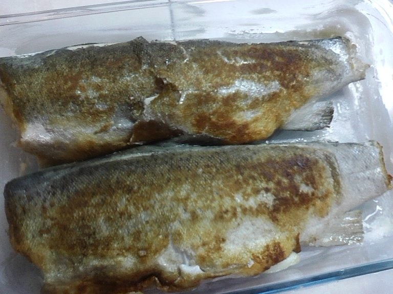 Pastrav cu sos la cuptor