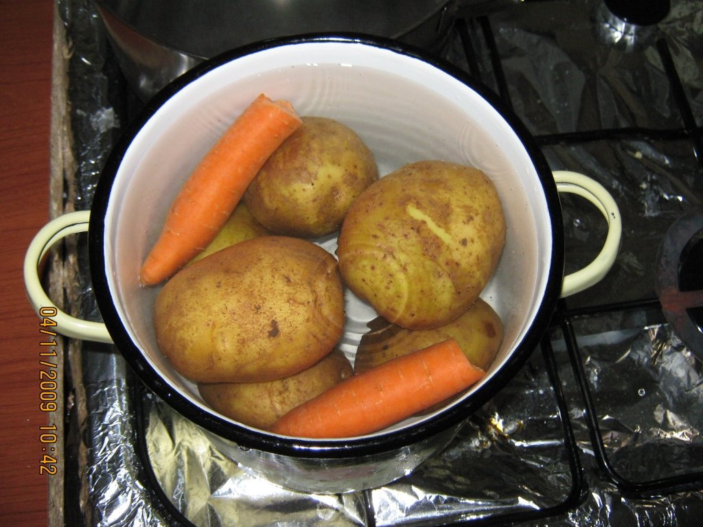 Salata  Beouf cu carne din piept de pui (a la Nico)