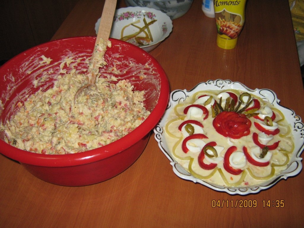 Salata  Beouf cu carne din piept de pui (a la Nico)