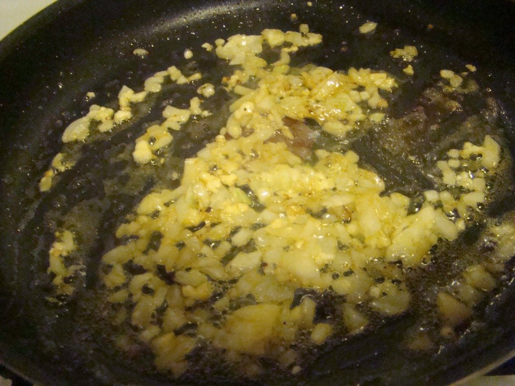 Pui cremos cu sos  Camembert si ciuperci